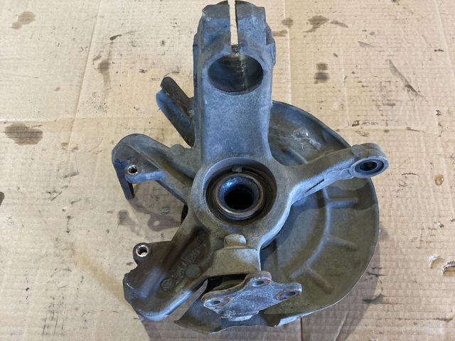 bontott VW POLO IV Jobb első Csonkállvány Kerékaggyal