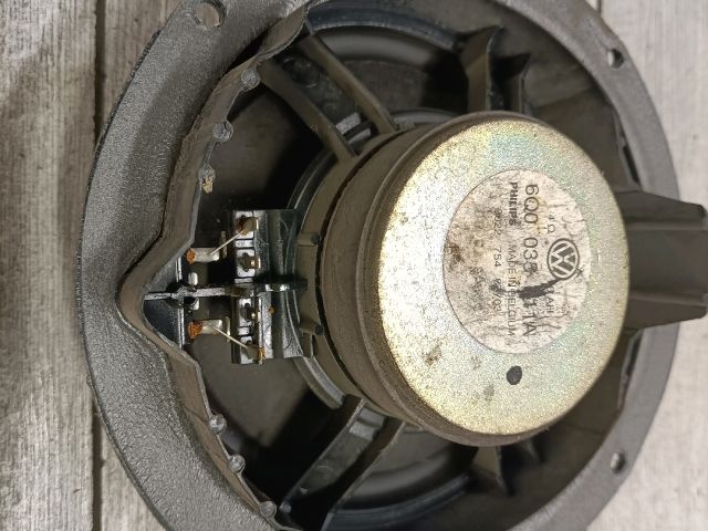 bontott VW POLO IV Jobb első Hangszóró