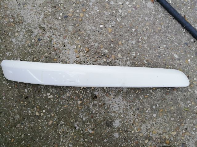 bontott VW POLO IV Jobb első Lökhárító Díszléc