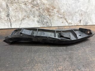 bontott VW POLO IV Jobb első Lökhárító Tartó (Műanyag)