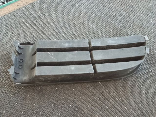 bontott VW POLO IV Jobb első Lökhárító Vakborítás