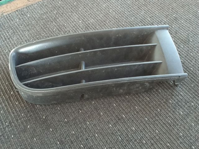 bontott VW POLO IV Jobb első Lökhárító Vakborítás