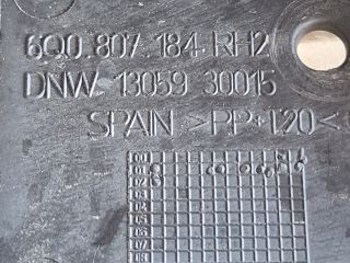 bontott VW POLO IV Jobb első Oldal Lökhárító Tartó (Műanyag)