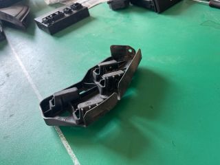 bontott VW POLO IV Jobb első Oldal Lökhárító Tartó (Műanyag)