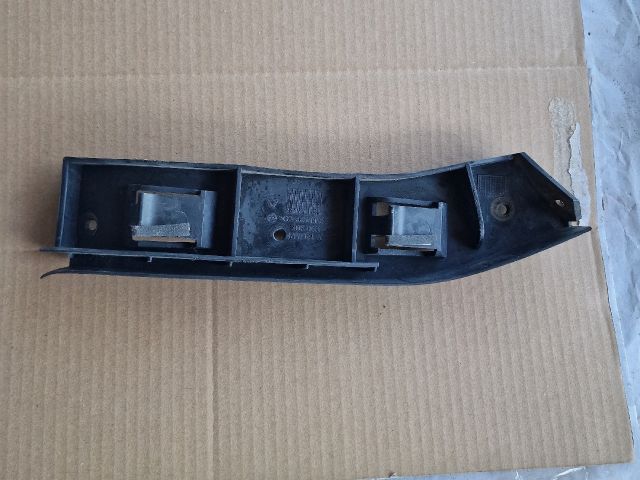 bontott VW POLO IV Jobb első Oldal Lökhárító Tartó (Műanyag)