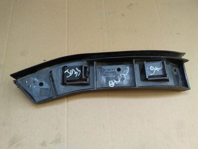 bontott VW POLO IV Jobb első Oldal Lökhárító Tartó (Műanyag)