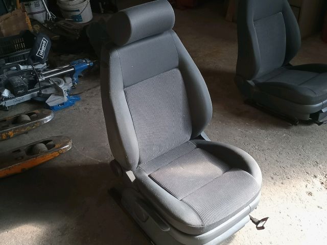 bontott VW POLO IV Jobb első Ülés