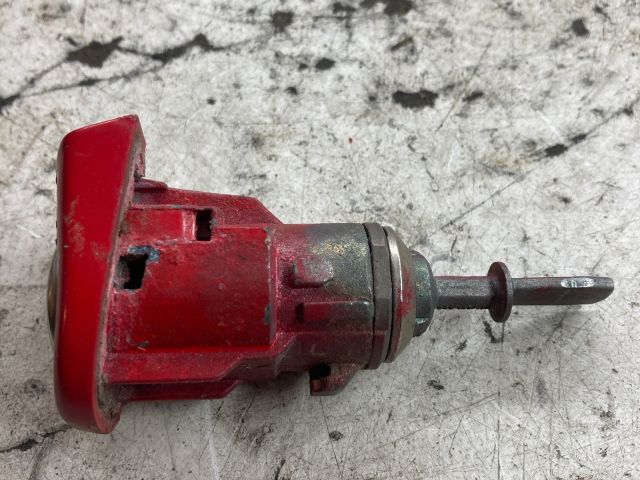 bontott VW POLO IV Jobb első Zárbetét