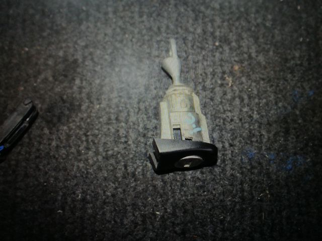 bontott VW POLO IV Jobb első Zárbetét