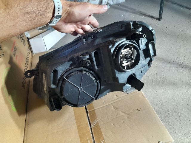 bontott VW POLO IV Jobb Fényszóró