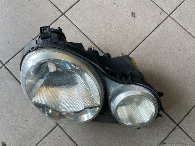 bontott VW POLO IV Jobb Fényszóró