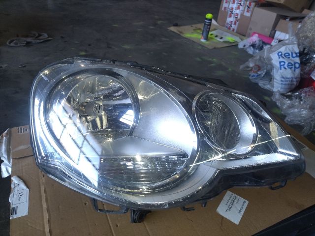 bontott VW POLO IV Jobb Fényszóró