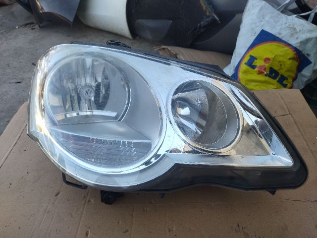 bontott VW POLO IV Jobb Fényszóró