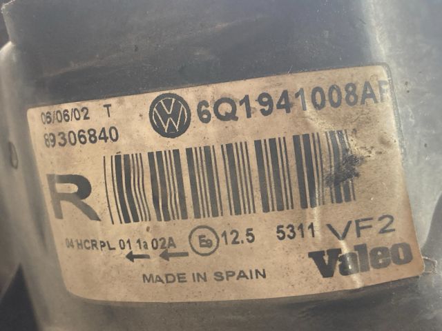 bontott VW POLO IV Jobb Fényszóró