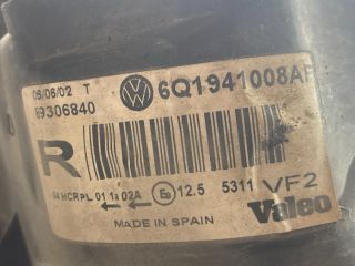 bontott VW POLO IV Jobb Fényszóró