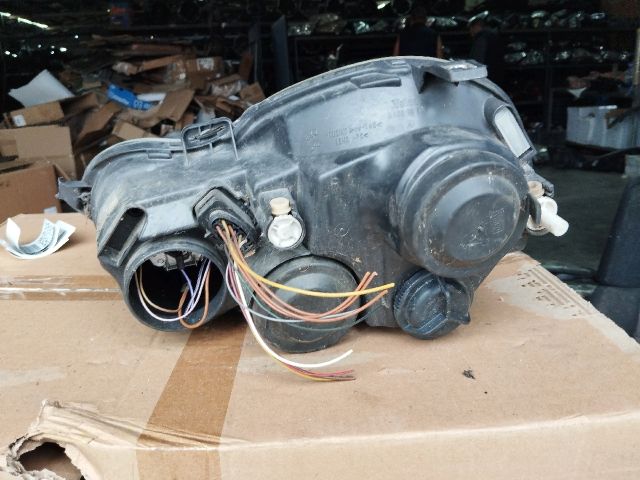 bontott VW POLO IV Jobb Fényszóró