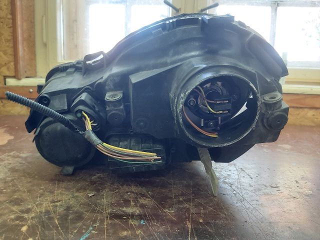 bontott VW POLO IV Jobb Fényszóró