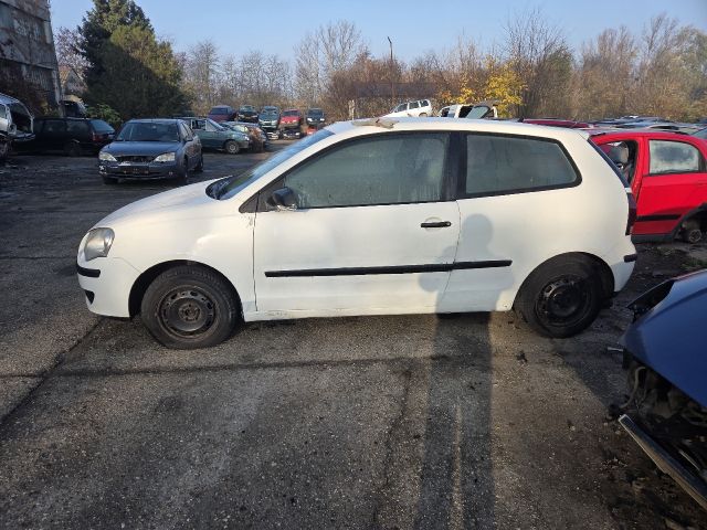 bontott VW POLO IV Jobb Fényszóró