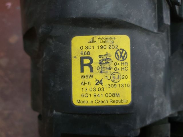 bontott VW POLO IV Jobb Fényszóró