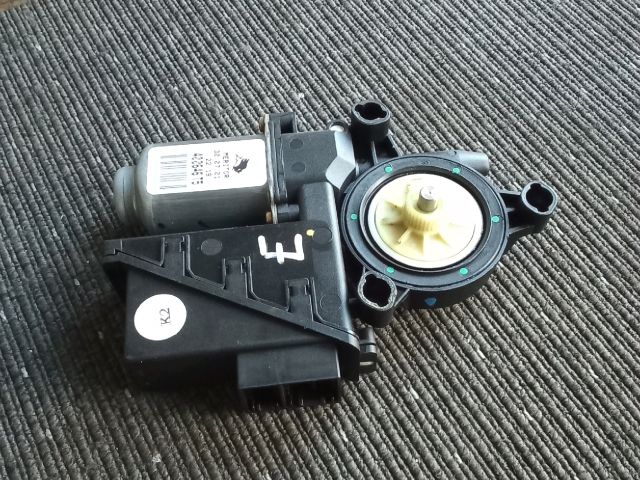 bontott VW POLO IV Jobb hátsó Ablakemelő Motor