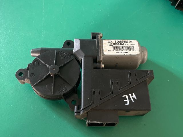 bontott VW POLO IV Jobb hátsó Ablakemelő Motor