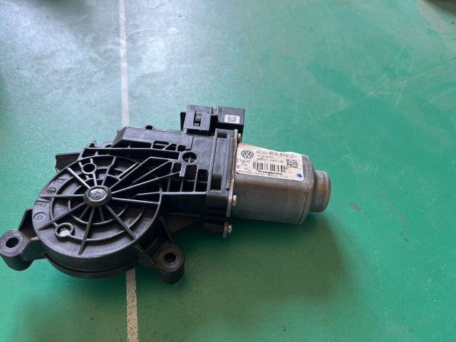 bontott VW POLO IV Jobb hátsó Ablakemelő Motor