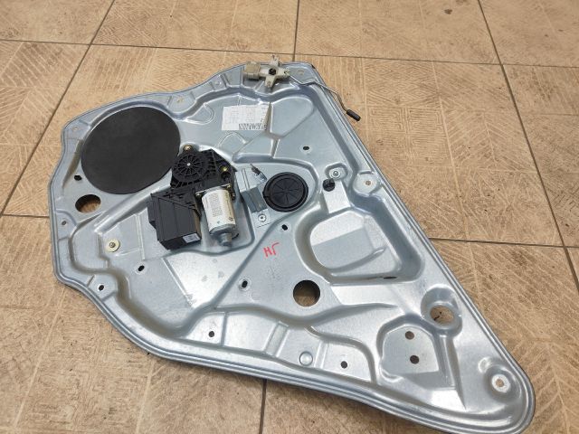 bontott VW POLO IV Jobb hátsó Ablakemelő Szerkezet (Elektromos)