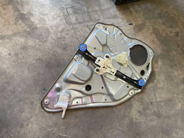 bontott VW POLO IV Jobb hátsó Ablakemelő Szerkezet (Elektromos)