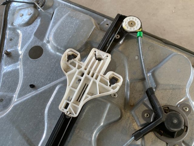 bontott VW POLO IV Jobb hátsó Ablakemelő Szerkezet (Mechanikus)