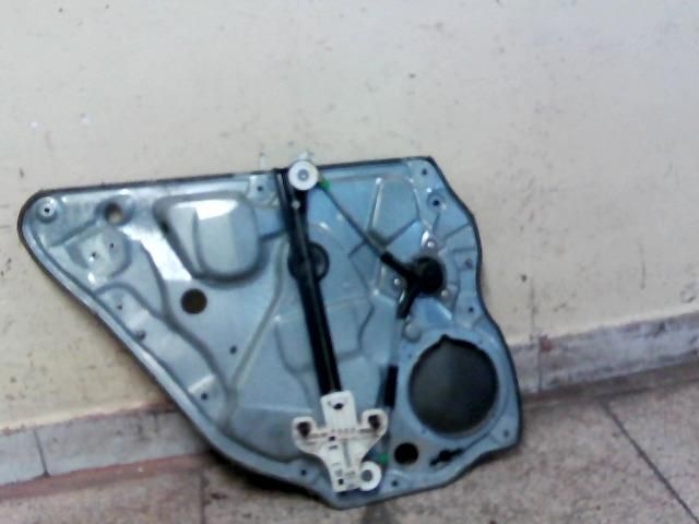 bontott VW POLO IV Jobb hátsó Ablakemelő Szerkezet (Mechanikus)