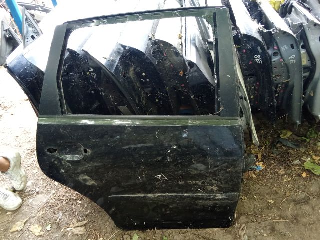 bontott VW POLO IV Jobb hátsó Ajtó (Részeivel)