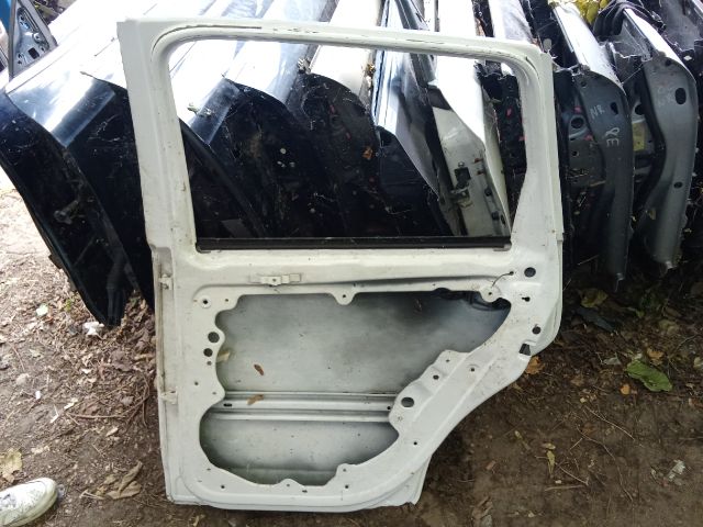 bontott VW POLO IV Jobb hátsó Ajtó (Részeivel)