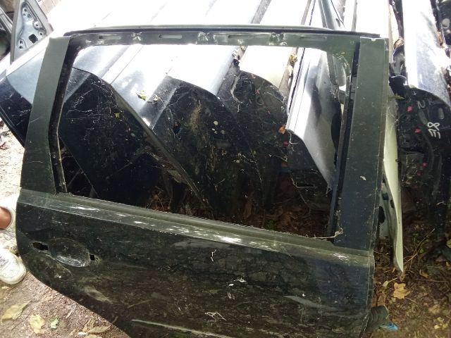 bontott VW POLO IV Jobb hátsó Ajtó (Részeivel)