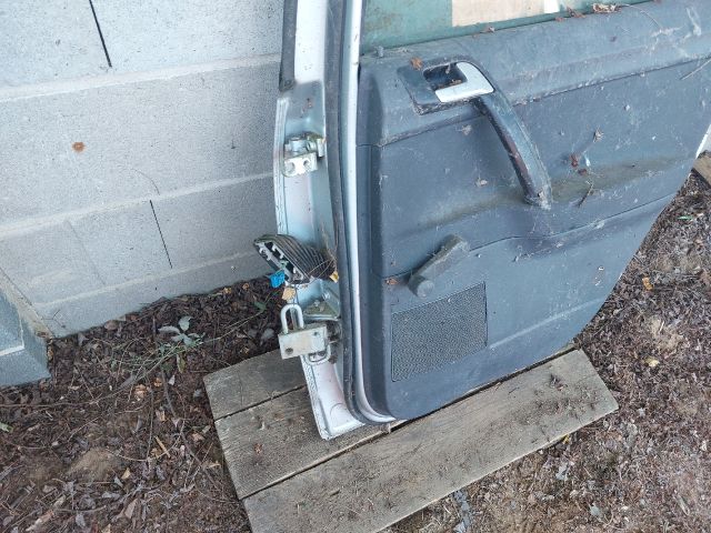 bontott VW POLO IV Jobb hátsó Ajtó (Részeivel)