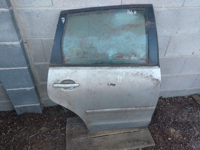 bontott VW POLO IV Jobb hátsó Ajtó (Részeivel)