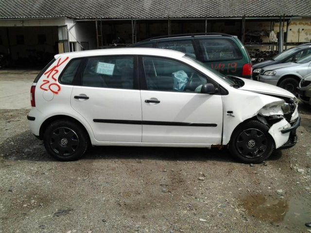 bontott VW POLO IV Jobb hátsó Ajtó (Üres lemez)