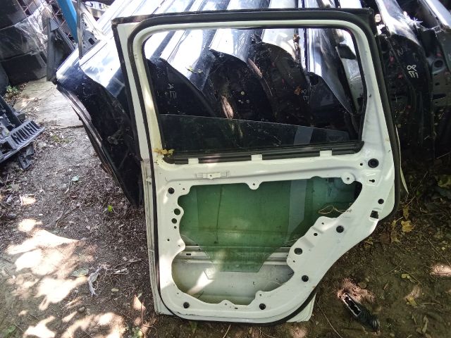 bontott VW POLO IV Jobb hátsó Ajtó (Üres lemez)