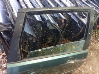 bontott VW POLO IV Jobb hátsó Ajtó (Üres lemez)