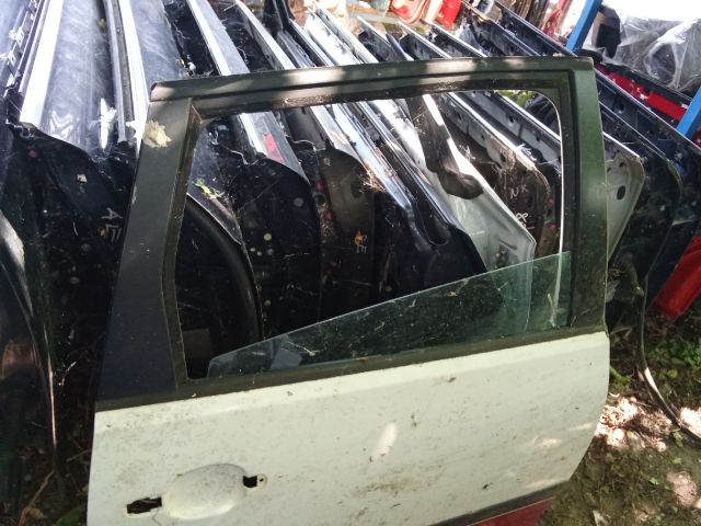 bontott VW POLO IV Jobb hátsó Ajtó (Üres lemez)