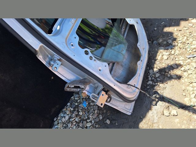 bontott VW POLO IV Jobb hátsó Ajtó (Üres lemez)