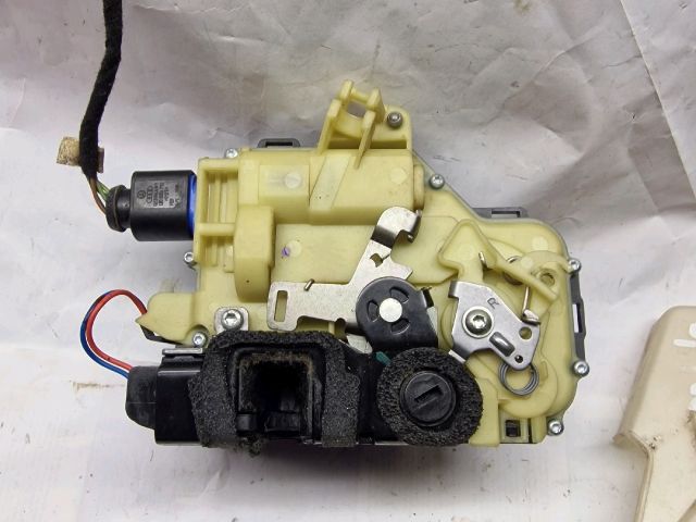 bontott VW POLO IV Jobb hátsó Ajtózár