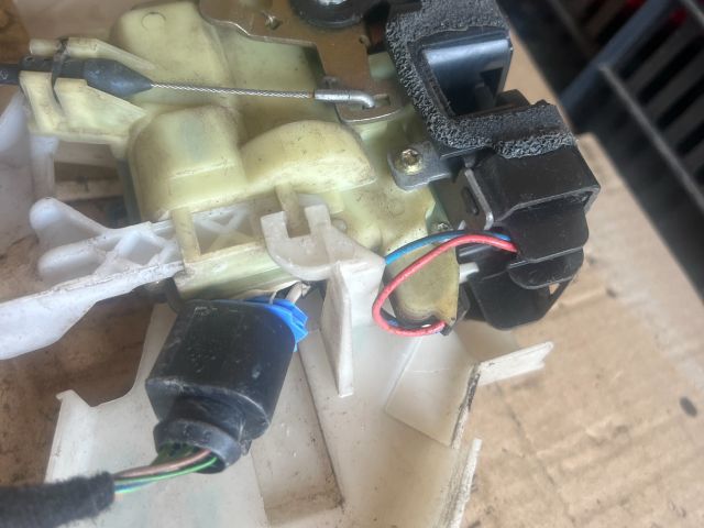 bontott VW POLO IV Jobb hátsó Ajtózár