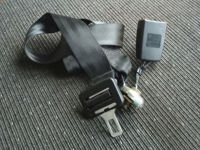 bontott VW POLO IV Jobb hátsó Biztonsági Öv Csat