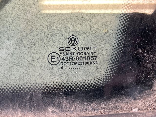 bontott VW POLO IV Jobb hátsó Fixüveg (Ajtóban)