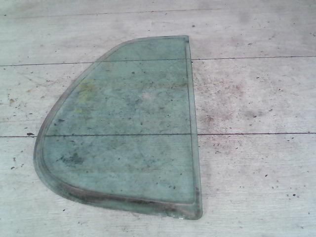 bontott VW POLO IV Jobb hátsó Fixüveg (Ajtóban)