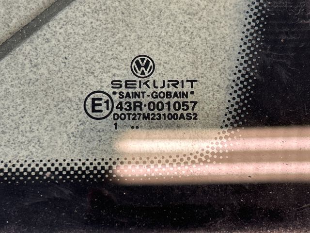 bontott VW POLO IV Jobb hátsó Fixüveg (Ajtóban)