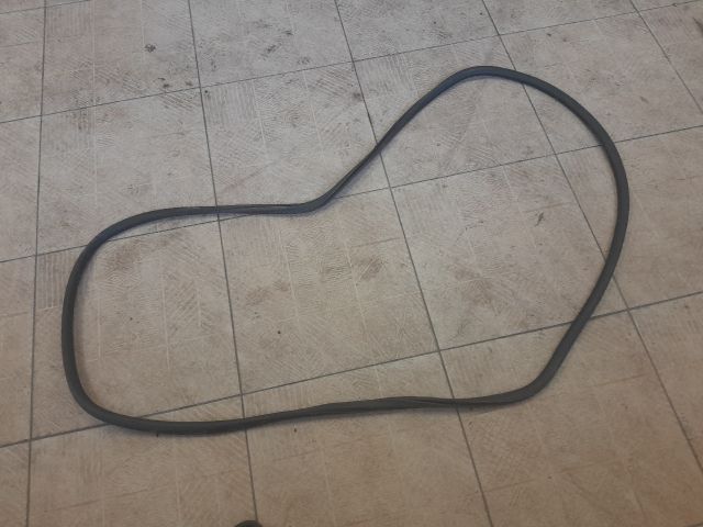 bontott VW POLO IV Jobb hátsó Gumikéder