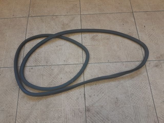 bontott VW POLO IV Jobb hátsó Gumikéder