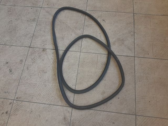 bontott VW POLO IV Jobb hátsó Gumikéder