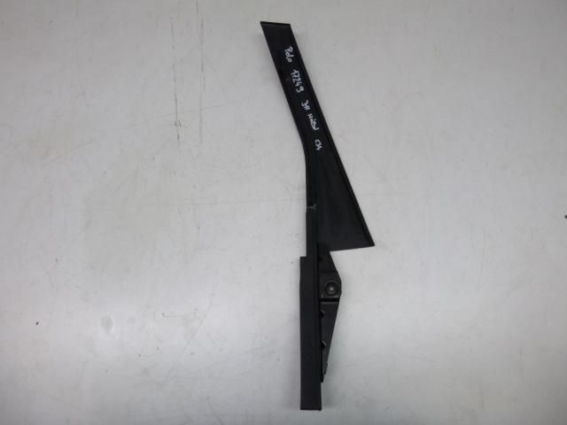 bontott VW POLO IV Jobb hátsó Hátsó Ajtókeret Burkolat